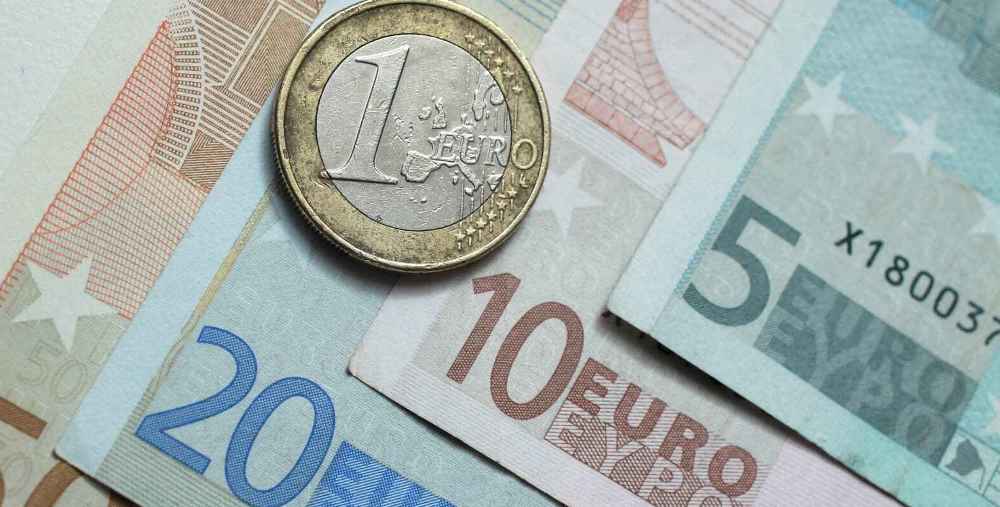 Euro vijon te zhvleresohet kundrejt Lekut, niveli me i ulet qe prej janarit